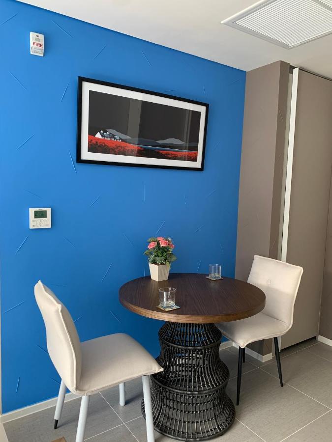 Santorini Khao Takiab Huahin Beach Front المظهر الخارجي الصورة